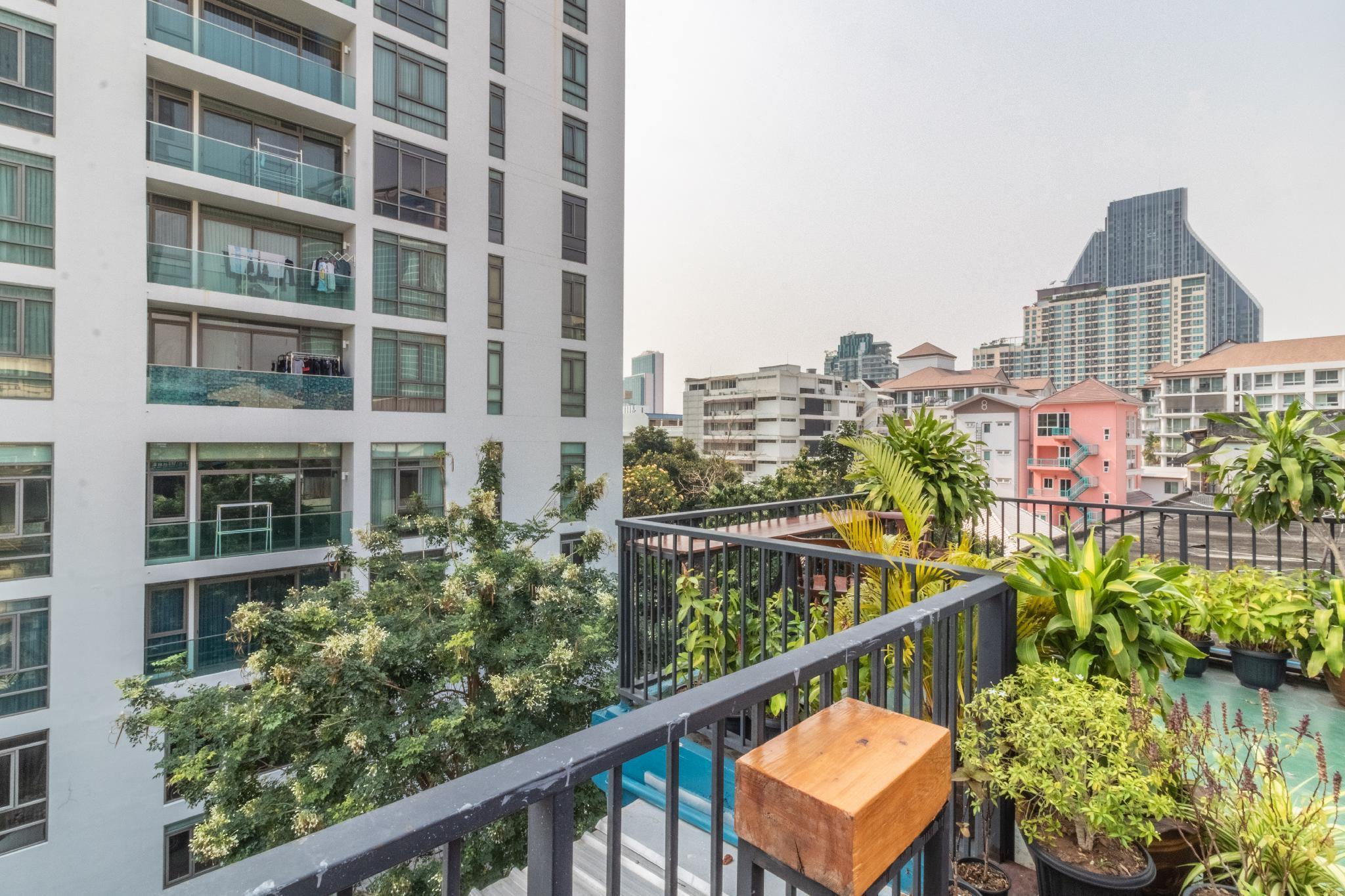Every Surawong Bangkok Extérieur photo