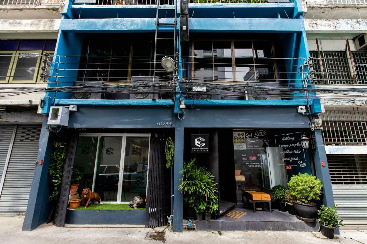 Every Surawong Bangkok Extérieur photo